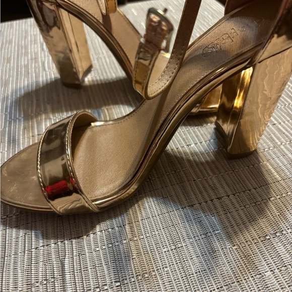 Super comfy and sexy size 7 gold heels - Picture 3 of 5